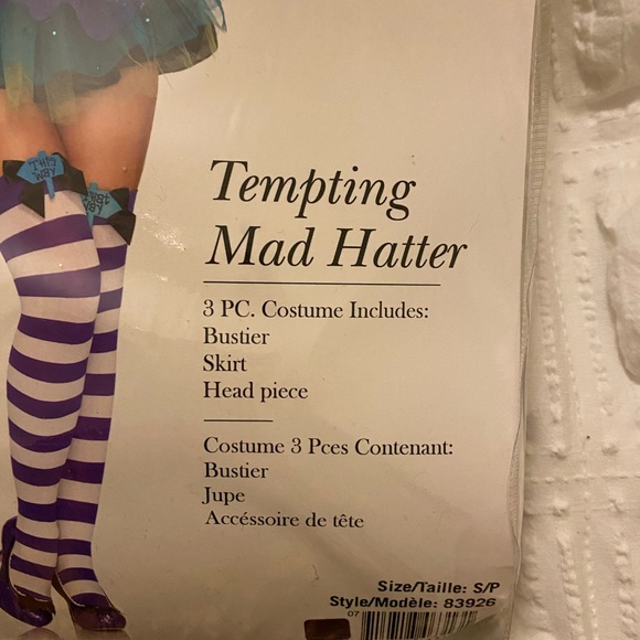 Mad Hatter Costume 🐇🎩 - Picture 3 of 4